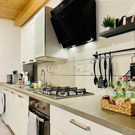 Thiago Home-elegant Mansarda Santa Giulia Square * Turín